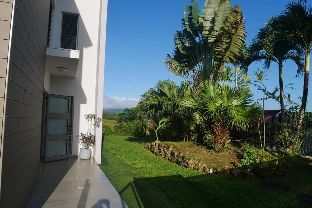Villa Kumquat Avec Piscine Et Vue Sur Les Montagnes Petit-Bourg Exterior foto
