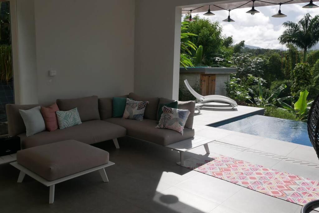 Villa Kumquat Avec Piscine Et Vue Sur Les Montagnes Petit-Bourg Exterior foto